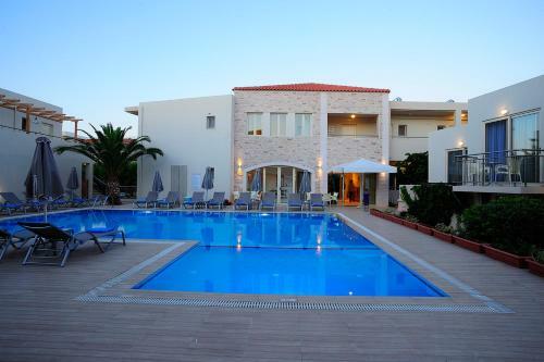 Maravel Apartments