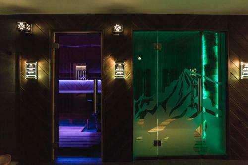 Hotel Arietes Marmont Resort
