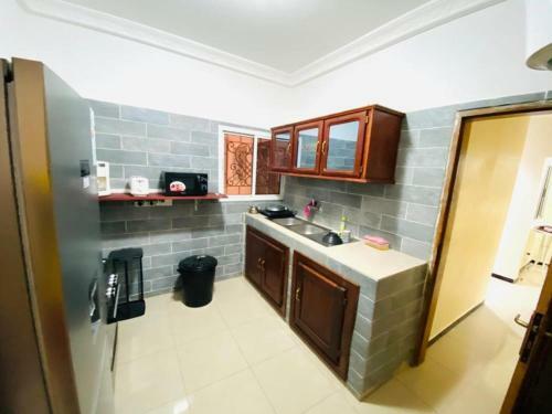 Mam Lovely 3-bed Apartment In Dakar-almadies