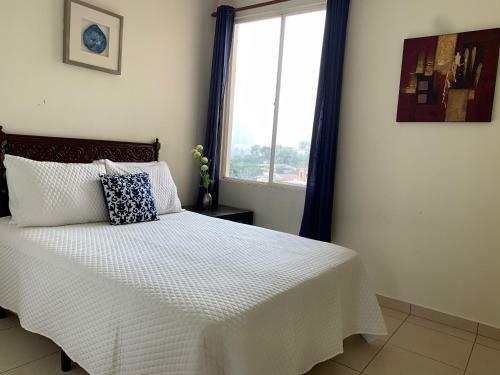Beautiful Apartment, Terrace With Incredible View, 3 Bdr, Escalon, Exclusive, Secure