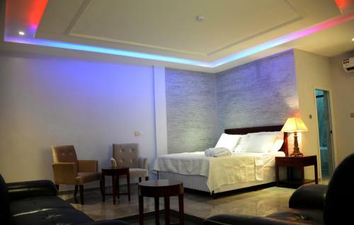 Hotel Ambassadors Annexe