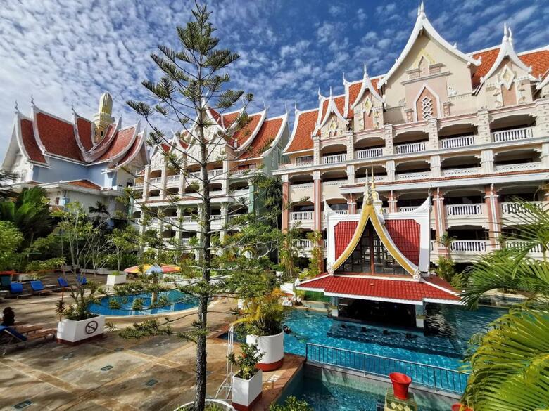 Hotel Aonang Ayodhaya Beach Resort