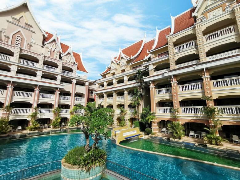 Hotel Aonang Ayodhaya Beach Resort