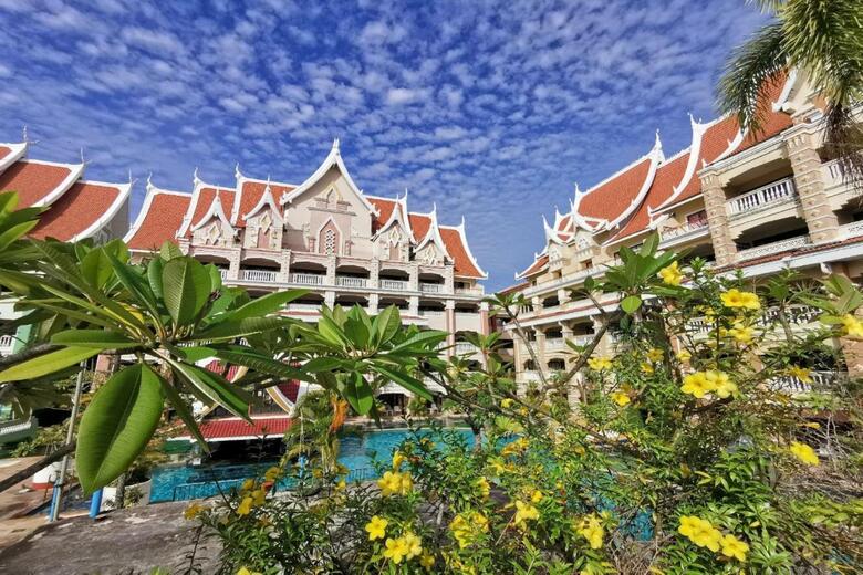 Hotel Aonang Ayodhaya Beach Resort