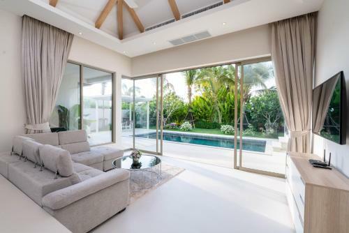 Trichada Pool Villa By Rents In Phuket