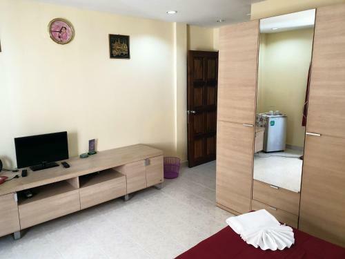 Hostal Oasis Guesthouse & Bar