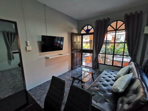 Bungalows By Karon Studio Apartment