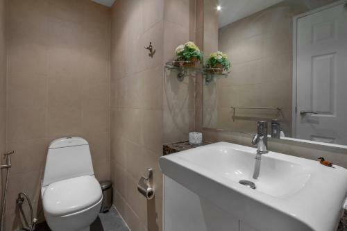 Ocean View 2 Br Apartment Kata Beach