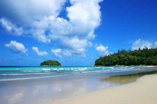 Ocean View 2 Br Apartment Kata Beach