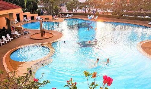 Apartamento Beach Condo Jomtien Pool View Large Modern 1 Bedroom + Kitchen