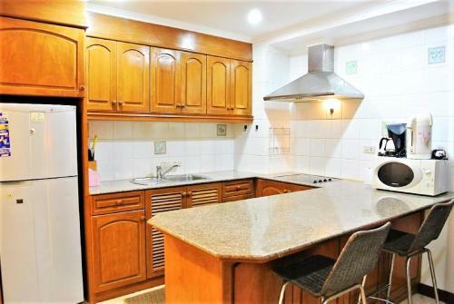 Spacious 1 Bedroom At View Talay 2 Pattaya