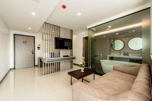 Blackwoods Hotel Pattaya