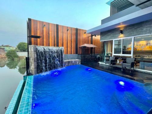 Villa Scenery Secret