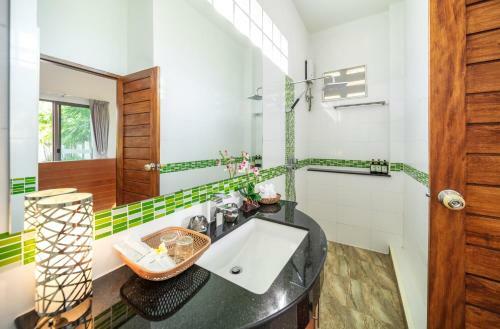 Hotel Orchid Garden Pool Villa Rawai