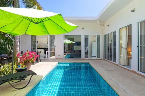 Stylish Aquamarine Villa 3 Br Rawai