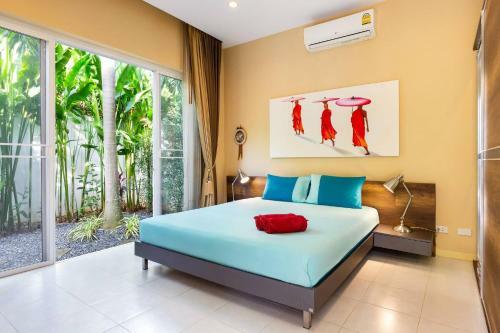 Stylish Aquamarine Villa 3 Br Rawai