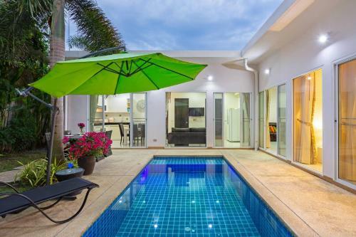 Stylish Aquamarine Villa 3 Br Rawai