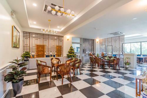 Usabai Riverside Boutique Hotel