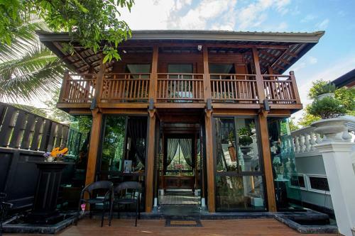 Hostal V Heritage Villa Chiang Mai