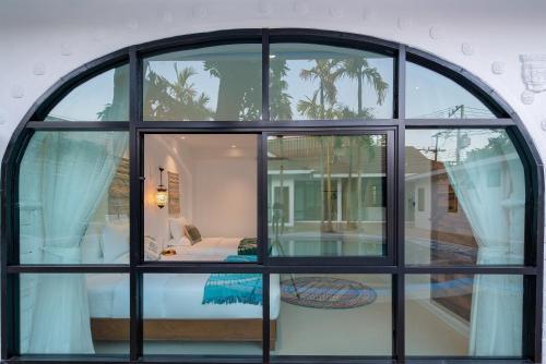 ???????h�flora Hotel
