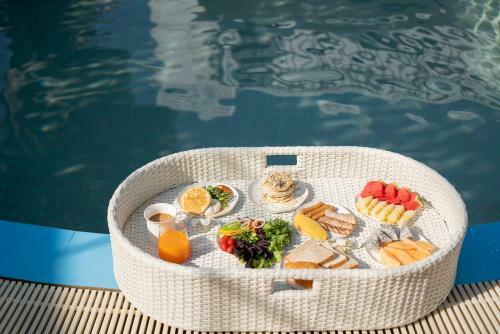 ???????h�flora Hotel