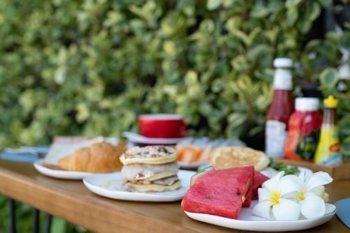 ???????h�flora Hotel