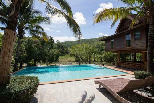 Hotel Royal Train Garden Resort