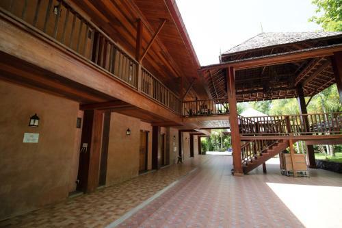 Hotel Royal Train Garden Resort