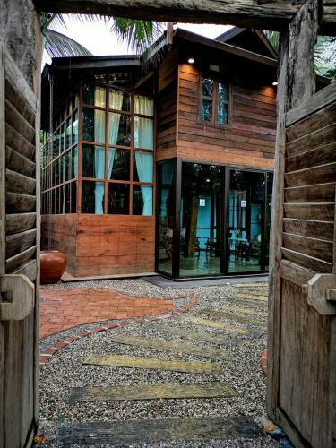 Hotel Royal Train Garden Resort