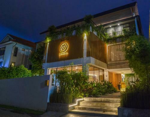 M5 Hotel