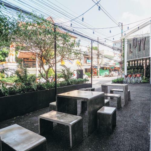 Loyy Hotel