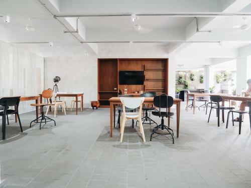Loyy Hotel