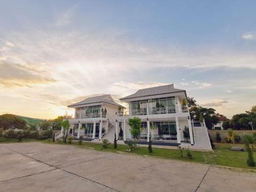 Hotel Pakdara Villa