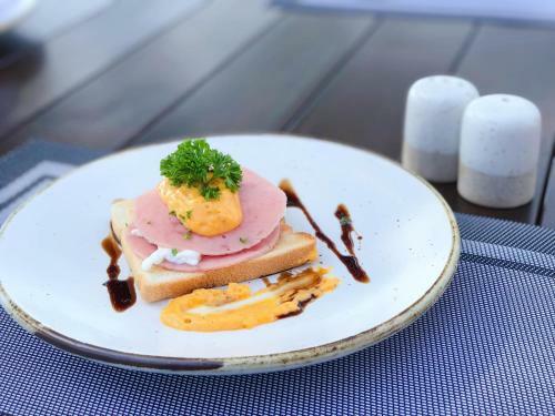 Hotel Khanom Beach Resort And Spa