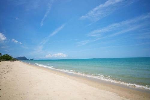 Hotel Khanom Beach Resort And Spa