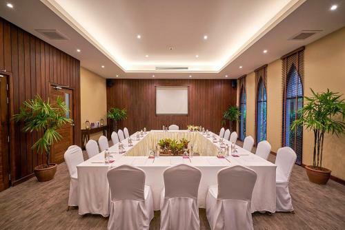 Hotel Khanom Beach Resort And Spa
