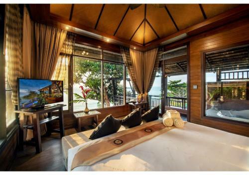 Hotel Nirvana Beach Resort & Spa
