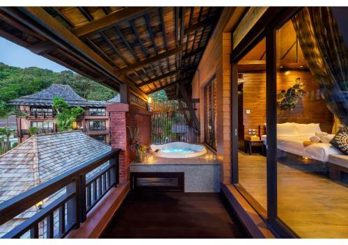 Hotel Nirvana Beach Resort & Spa