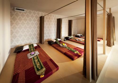 B Hotel