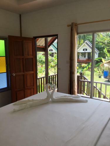 Hotel Lanta Andaleaf Bungalow