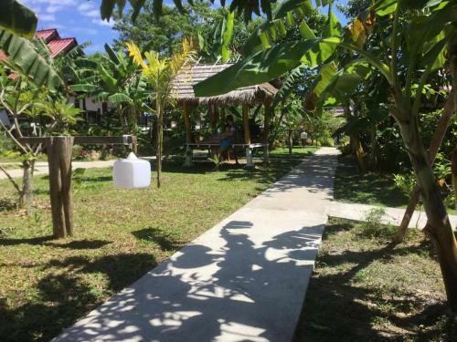 Hotel Lanta Andaleaf Bungalow
