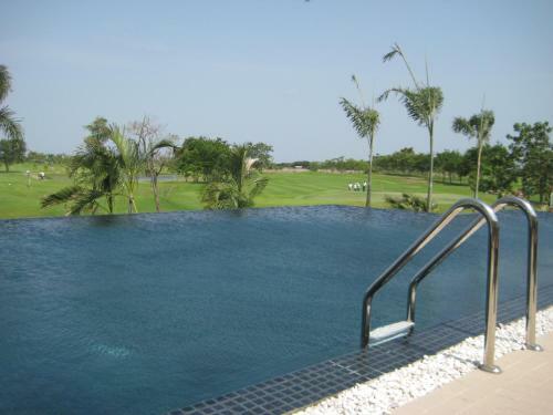 Hotel Uniland Golf & Resort