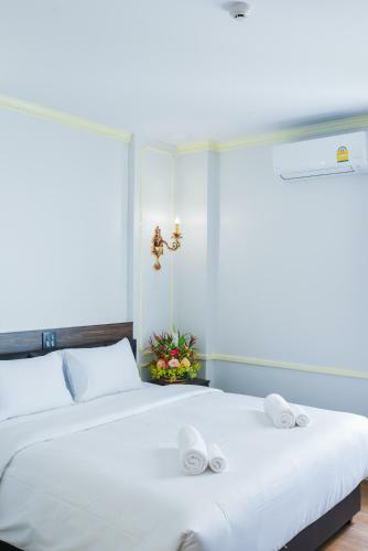 The Maceo Hotel