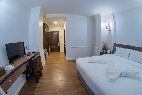 The Maceo Hotel
