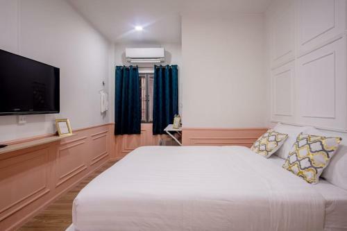 Isara Boutique Hotel And Cafe
