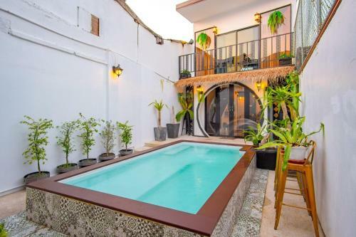 Isara Boutique Hotel And Cafe