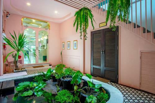 Isara Boutique Hotel And Cafe