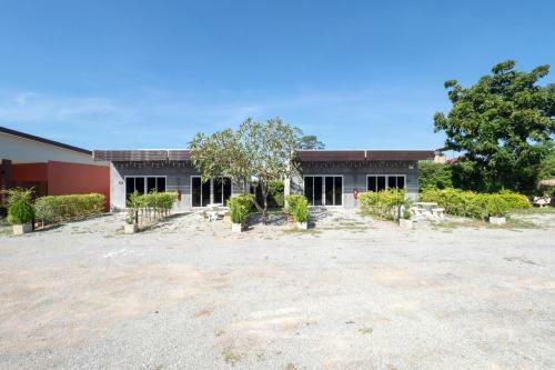 Hotel Oyo 940 Phirm Resort
