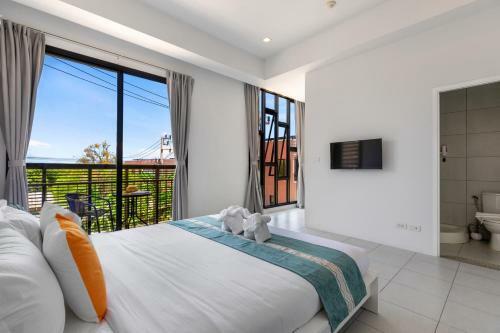 Great 3-bedroom Condo Apt