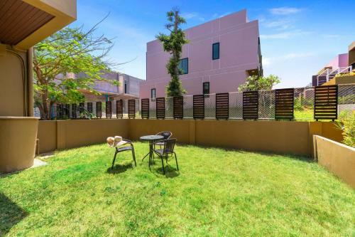 Great 3-bedroom Condo Apt